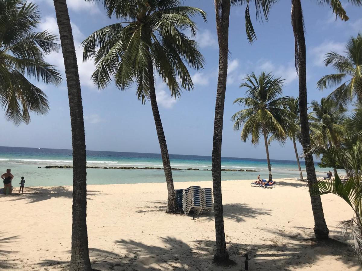 Отель Courtyard By Marriott Bridgetown, Barbados Экстерьер фото