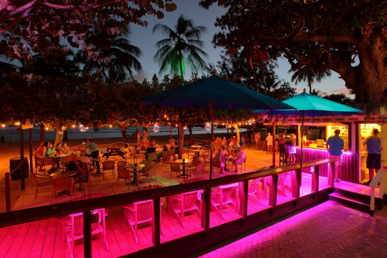 Отель Courtyard By Marriott Bridgetown, Barbados Экстерьер фото