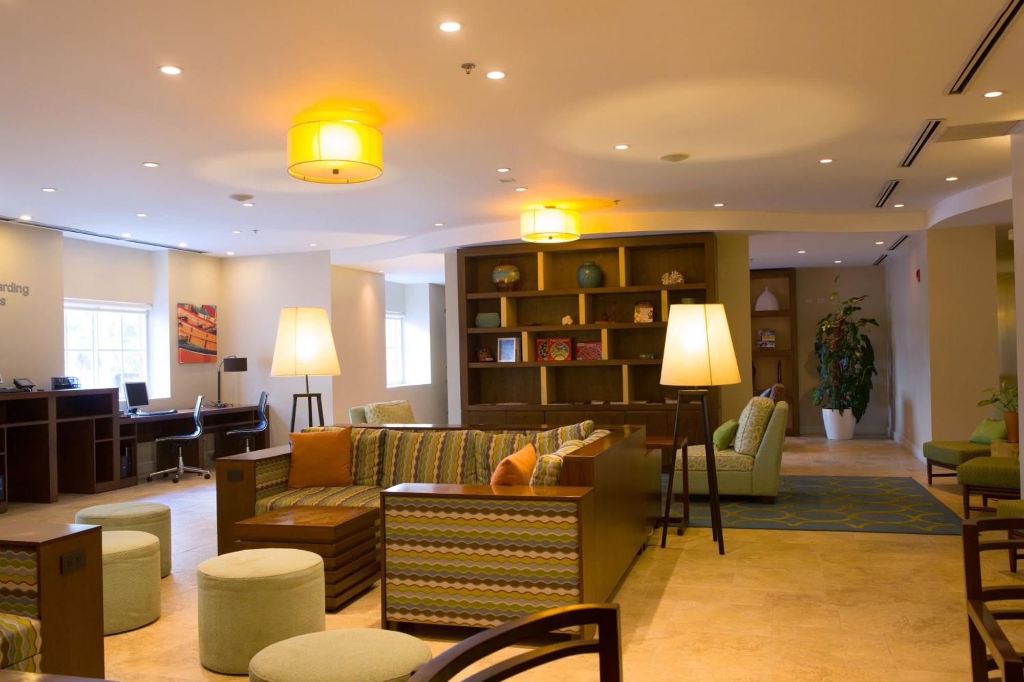 Отель Courtyard By Marriott Bridgetown, Barbados Экстерьер фото