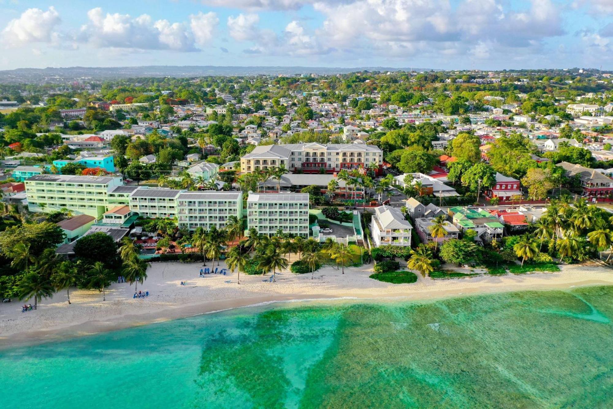 Отель Courtyard By Marriott Bridgetown, Barbados Экстерьер фото