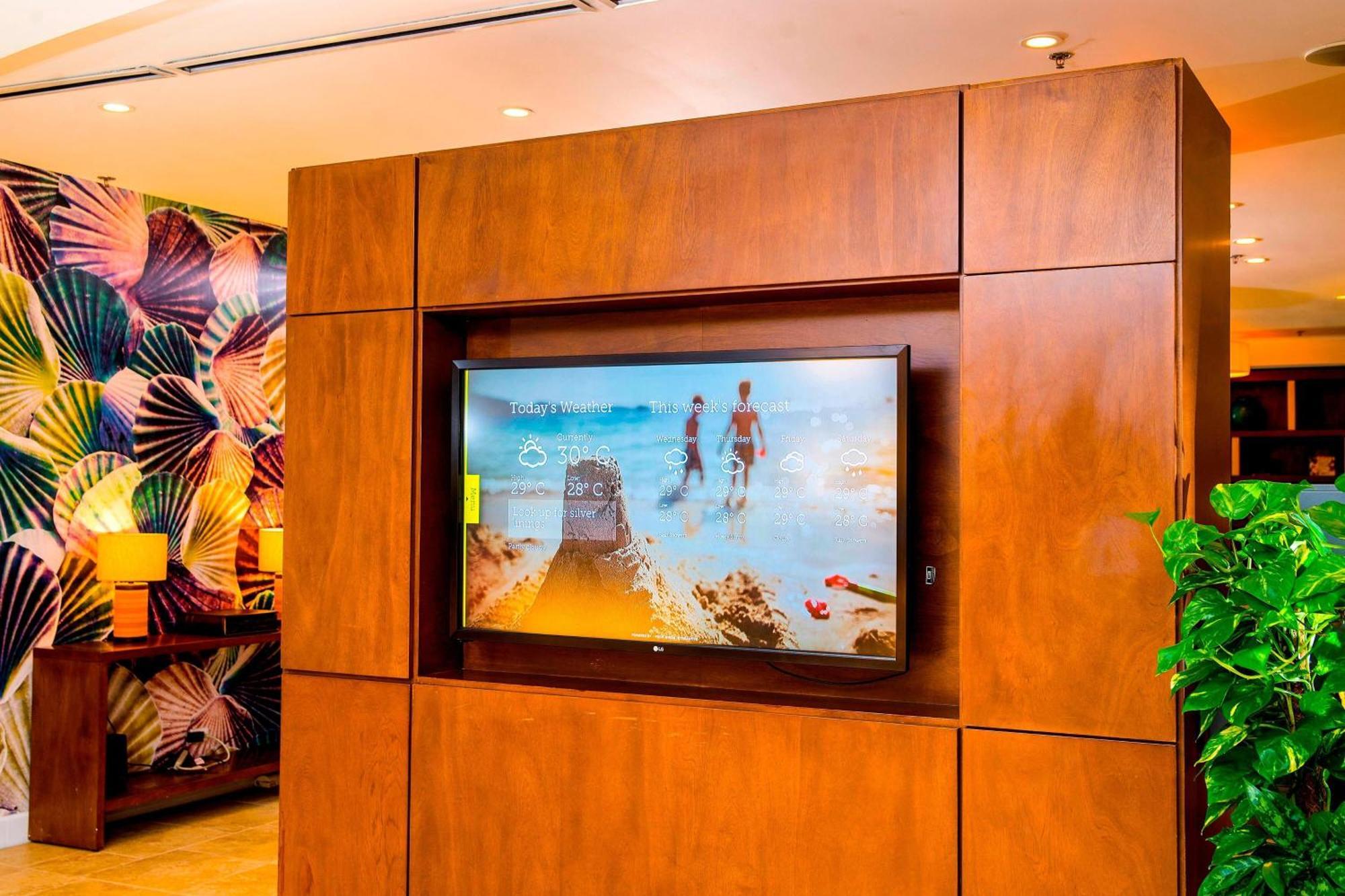 Отель Courtyard By Marriott Bridgetown, Barbados Экстерьер фото