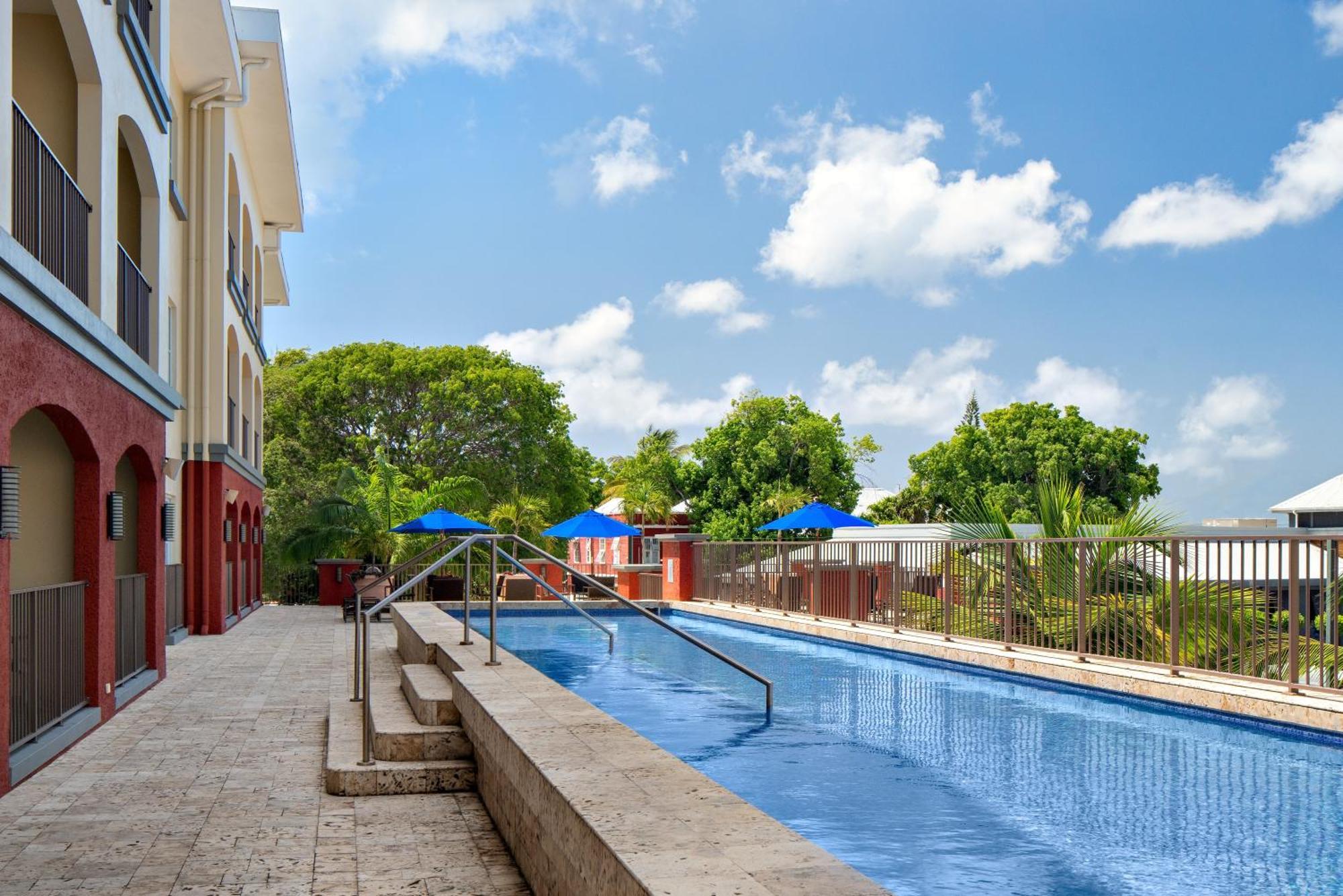 Отель Courtyard By Marriott Bridgetown, Barbados Экстерьер фото