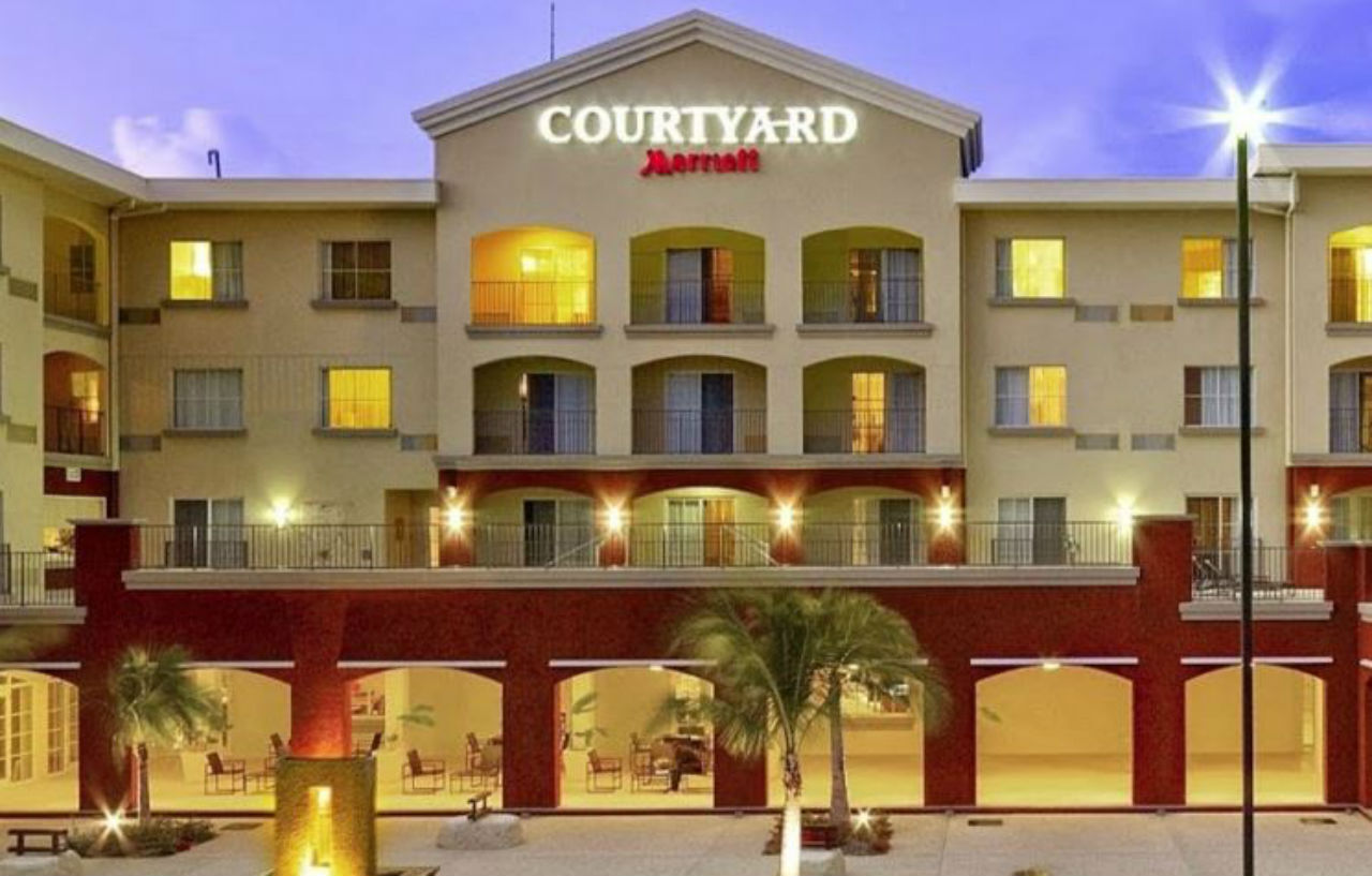 Отель Courtyard By Marriott Bridgetown, Barbados Экстерьер фото